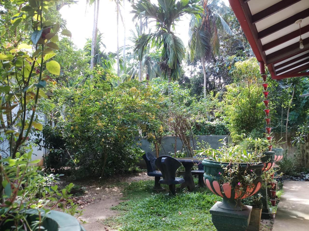 Hostal Piumi House Dikwella Sur Exterior foto
