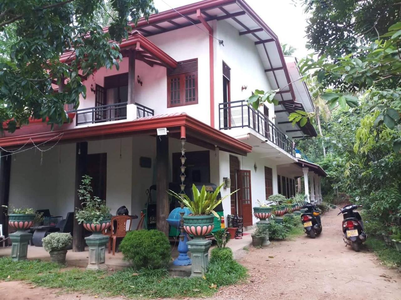 Hostal Piumi House Dikwella Sur Exterior foto