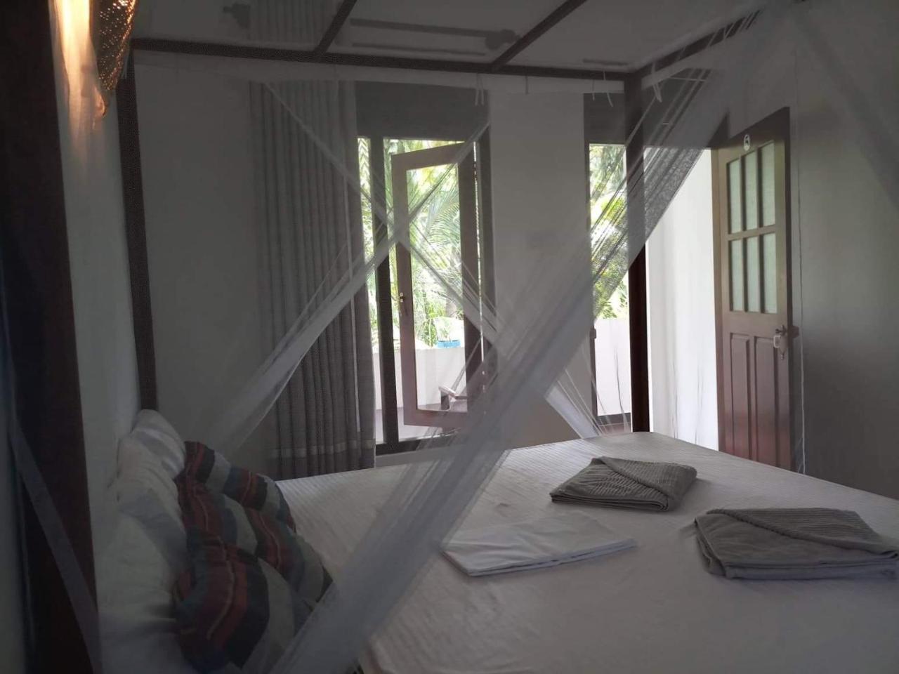 Hostal Piumi House Dikwella Sur Exterior foto